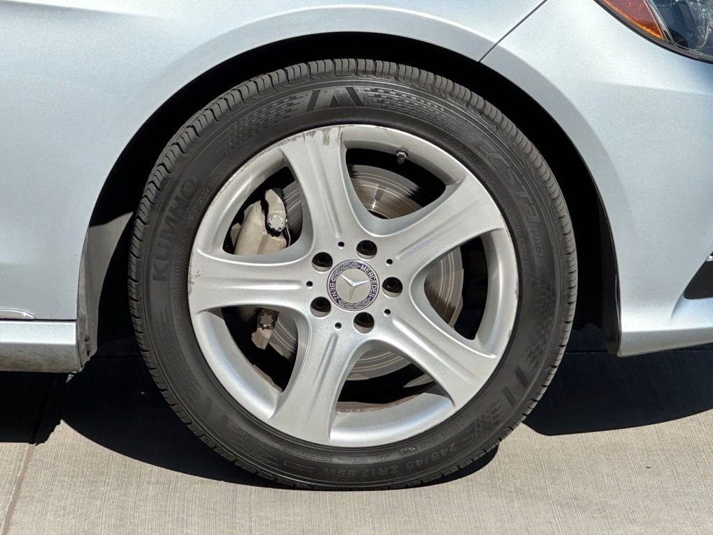 2014 Mercedes Benz E 350 photo 4