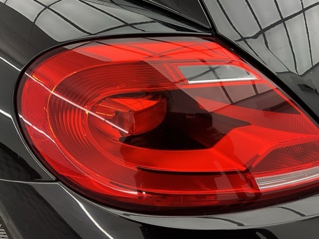 2014 Volkswagen Beetle TDI photo 21