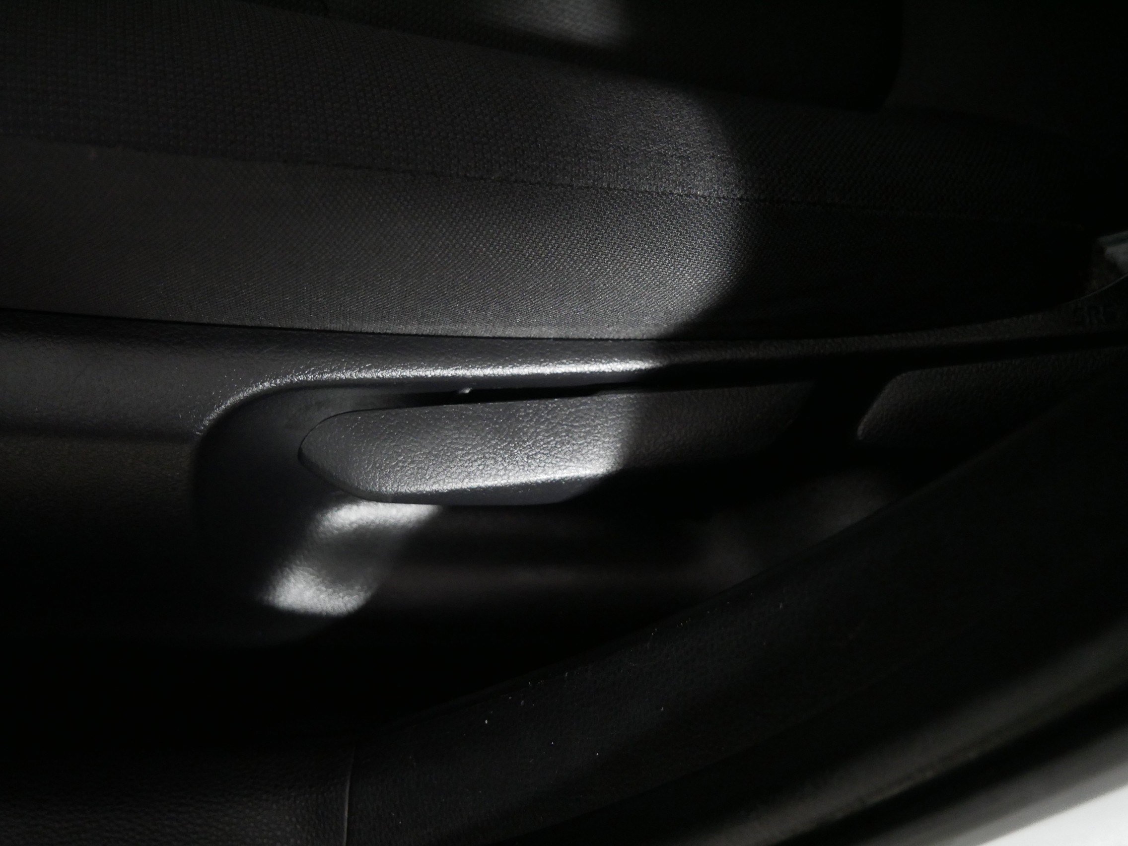 2022 Toyota Corolla LE photo 19