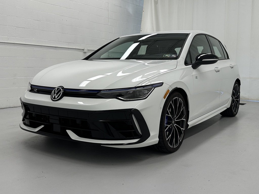 2025 Volkswagen Golf R 2.0 TSI photo 4