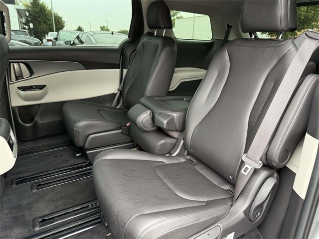 2022 Kia Carnival LX photo 14