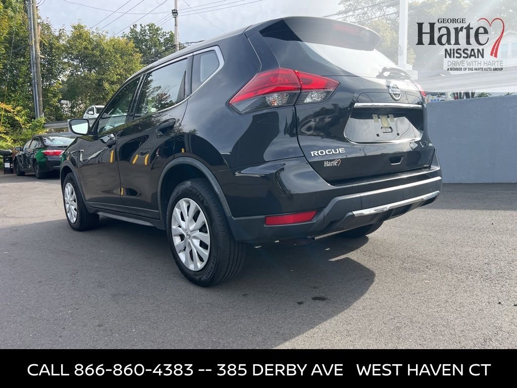 2017 Nissan Rogue S photo 2