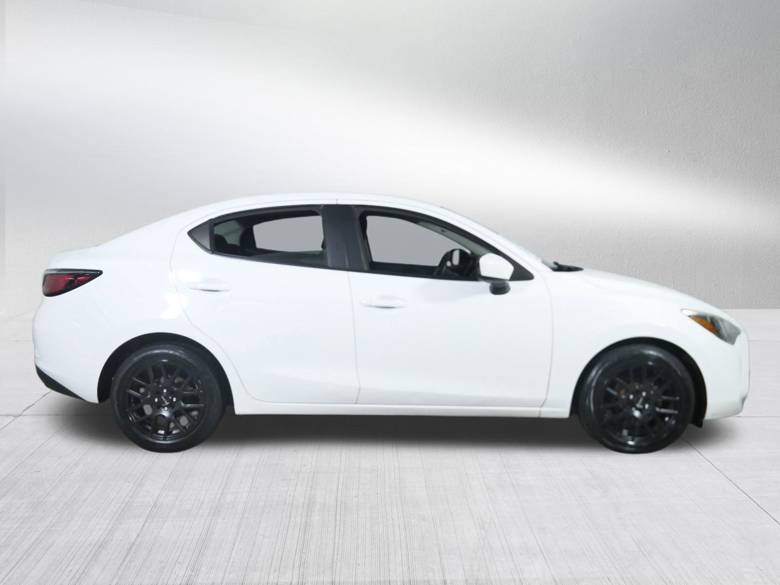 2016 Scion iA photo 8