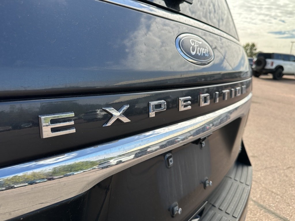 2023 Ford Expedition MAX Limited photo 47