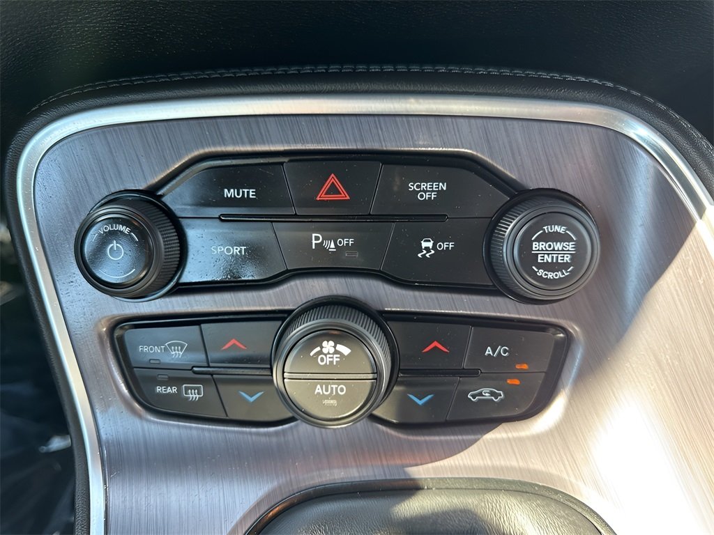 2018 Dodge Challenger R/T photo 16