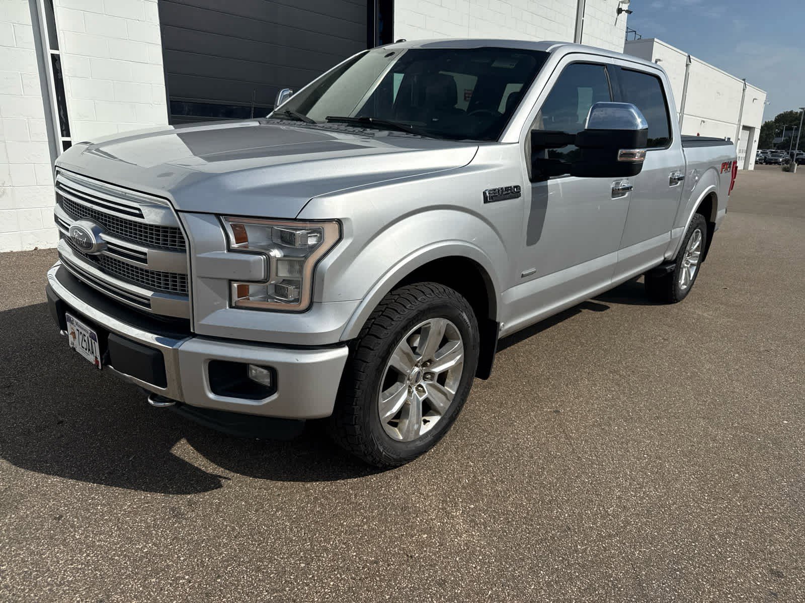 2015 Ford F-150 Platinum photo 5