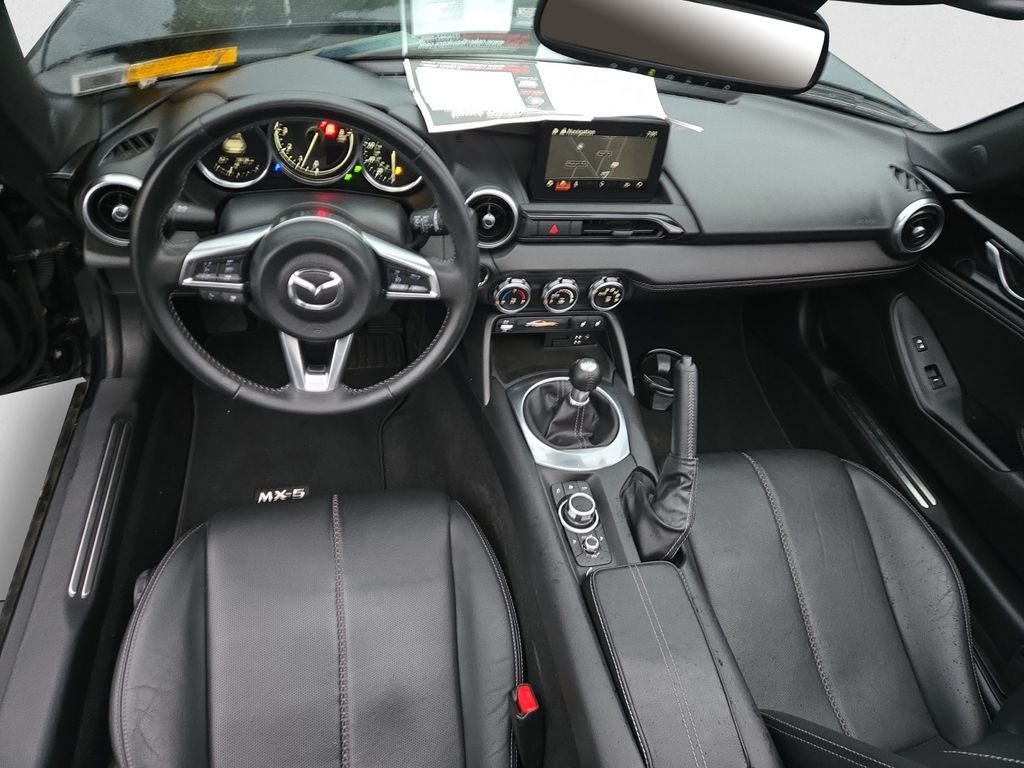 2021 Mazda MX-5 Miata RF Miata Grand Touring photo 12