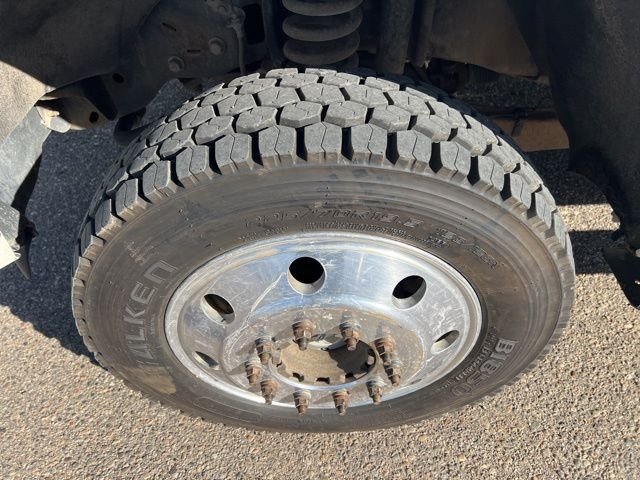 2008 Ford F-450 photo 4