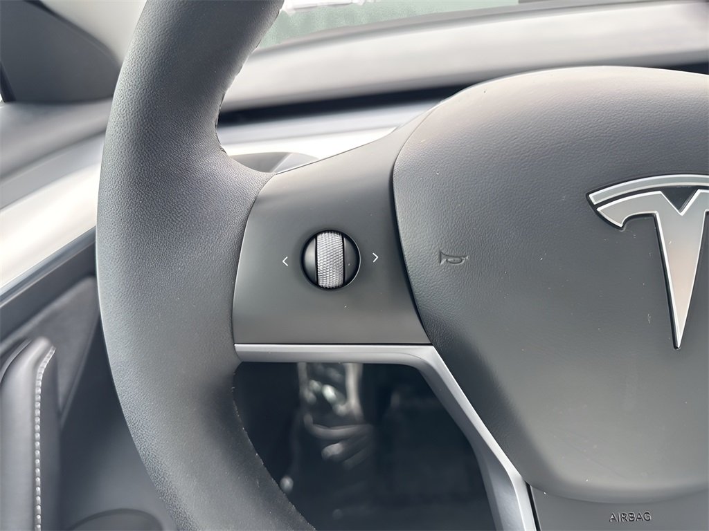 2023 Tesla Model 3 photo 16