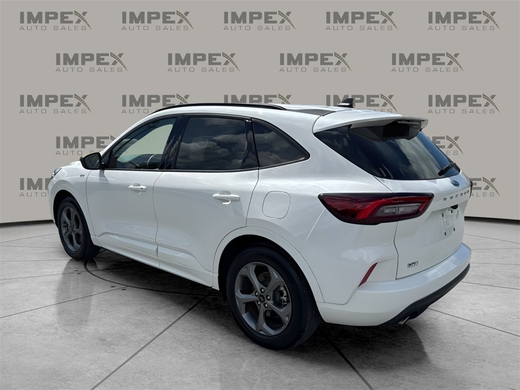 2024 Ford Escape ST-Line photo 3