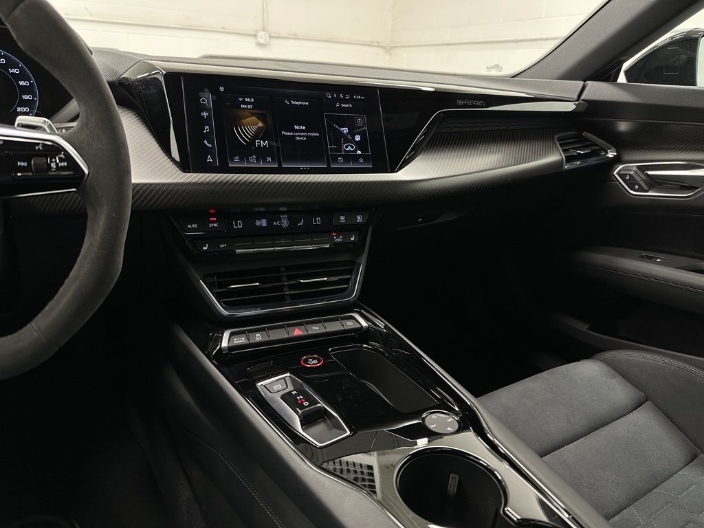 2022 Audi e-tron GT Premium Plus photo 28