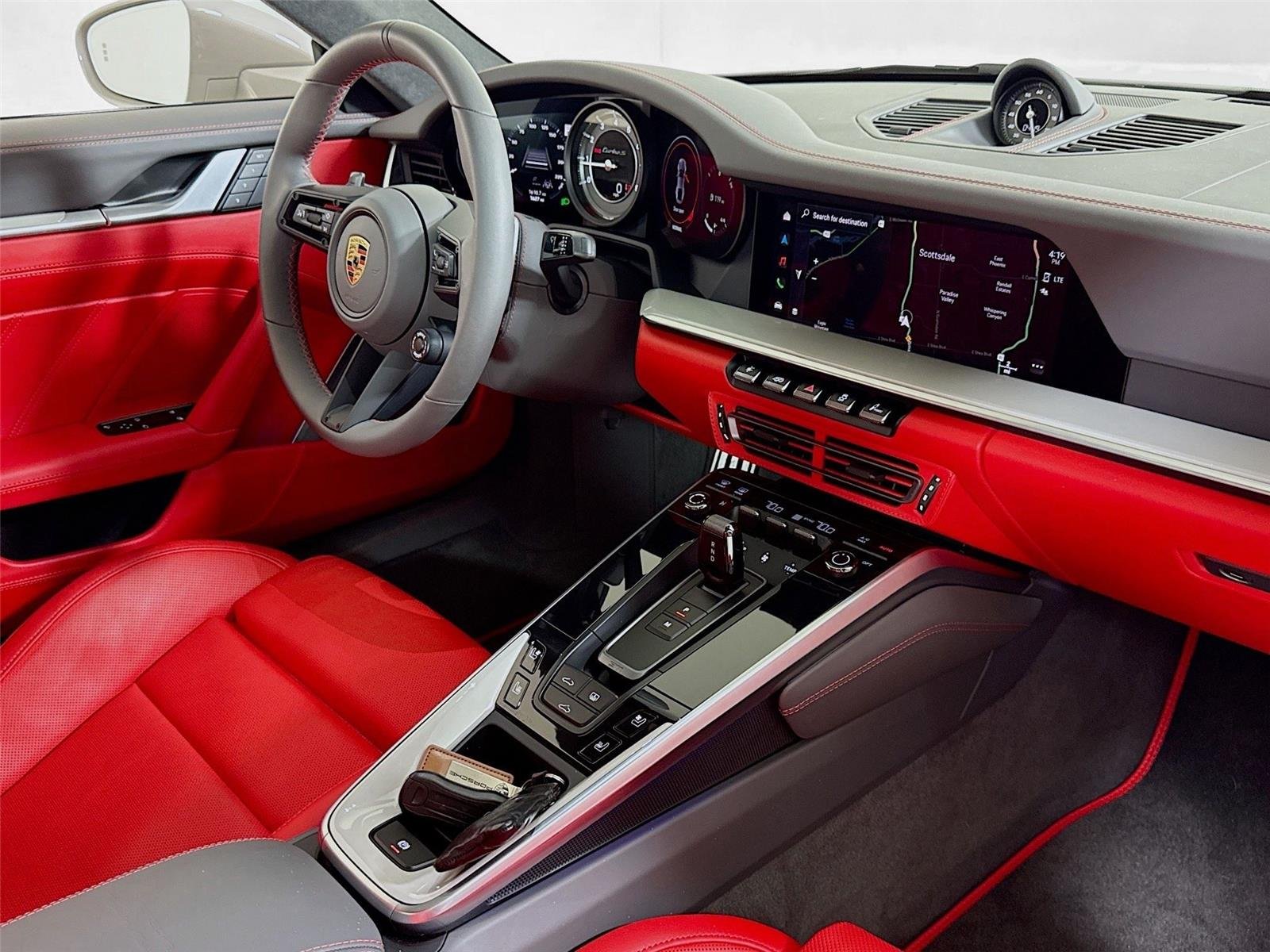 2025 Porsche 911 Turbo S photo 28