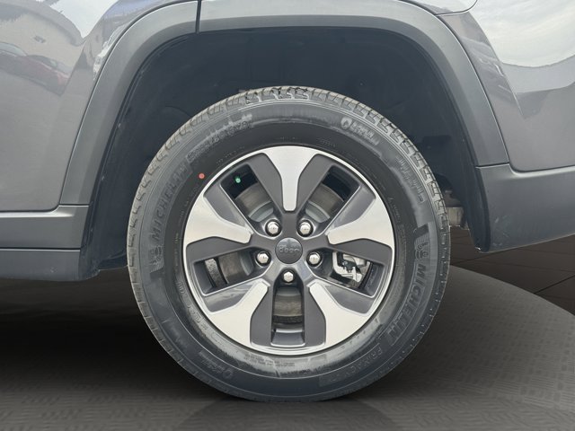 2022 Jeep Cherokee Limited 4xe photo 17