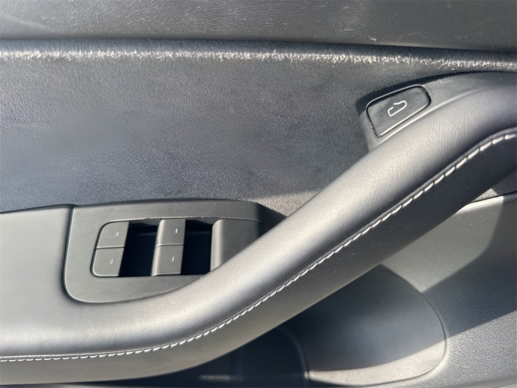 2023 Tesla Model 3 photo 23