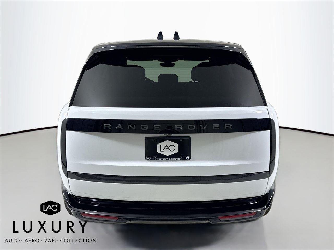 2023 Land Rover Range Rover SE photo 5