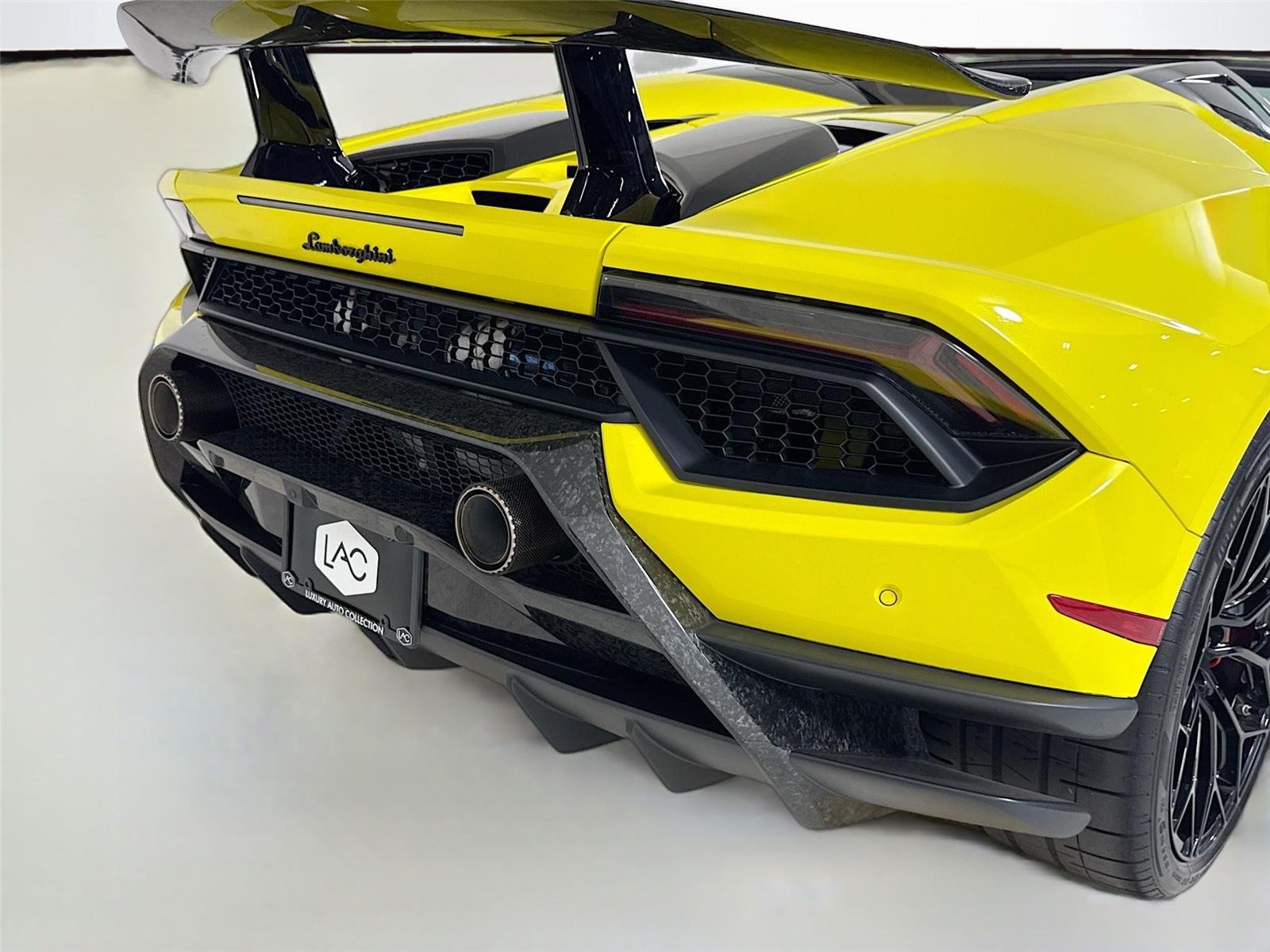 2019 Lamborghini Huracan Spyder Performante photo 29