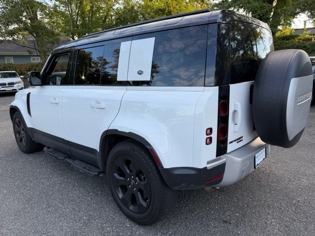 2020 Land Rover Defender 110 SE photo 2