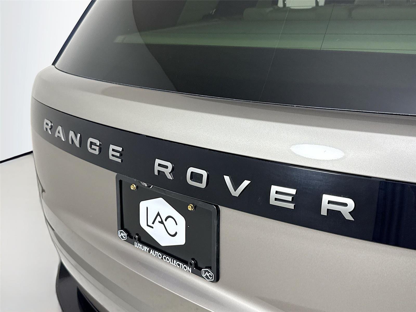 2023 Land Rover Range Rover SE photo 33