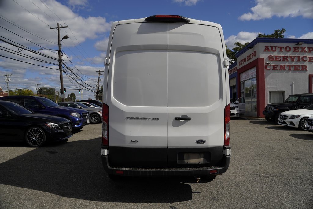 2022 Ford Transit photo 3