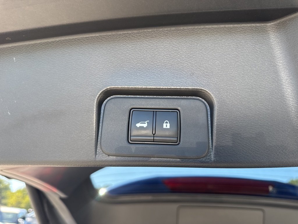 2023 Nissan Rogue SL photo 30