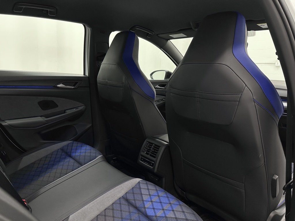 2025 Volkswagen Golf R 2.0 TSI photo 20
