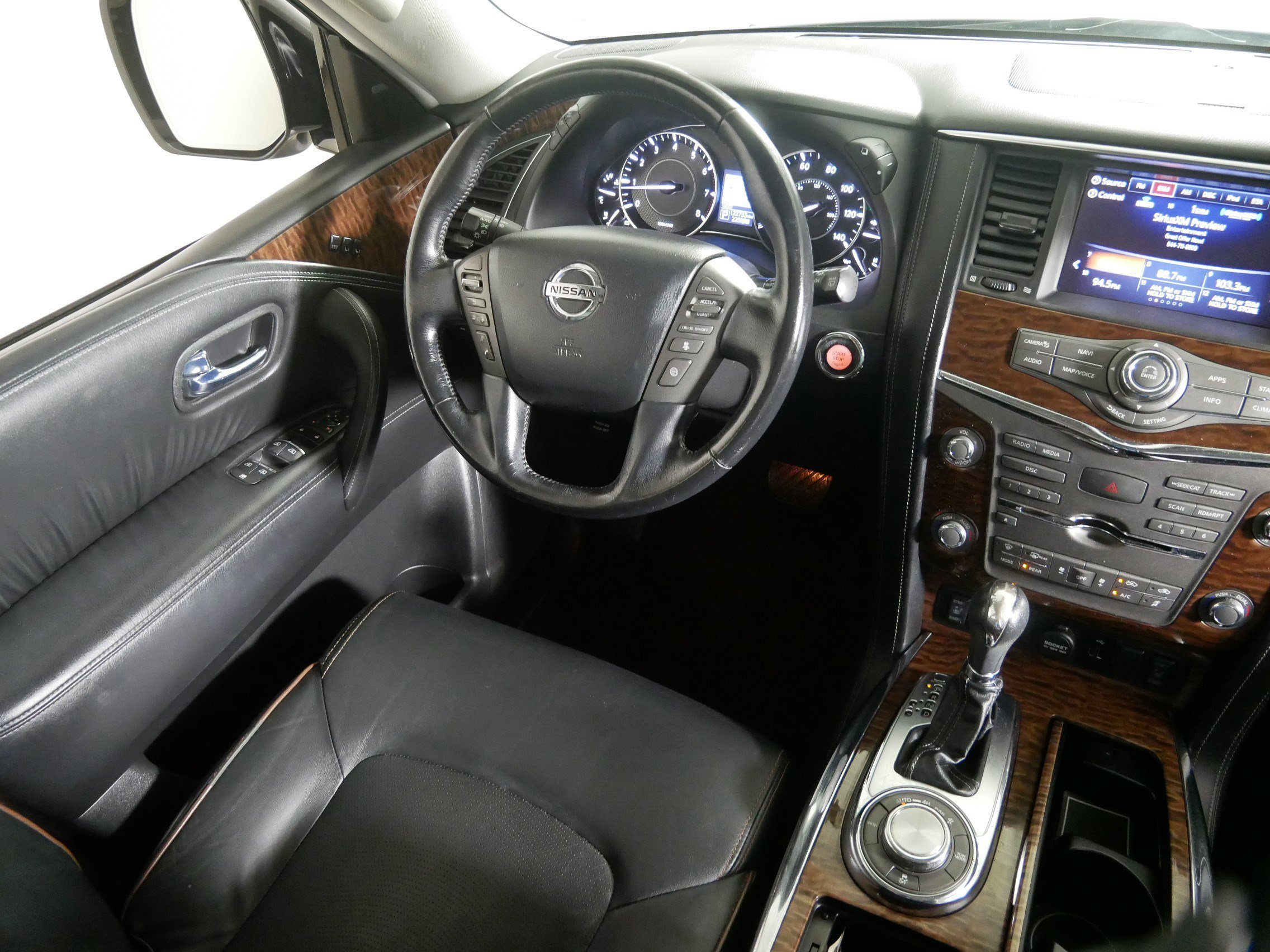 2019 Nissan Armada SL photo 9