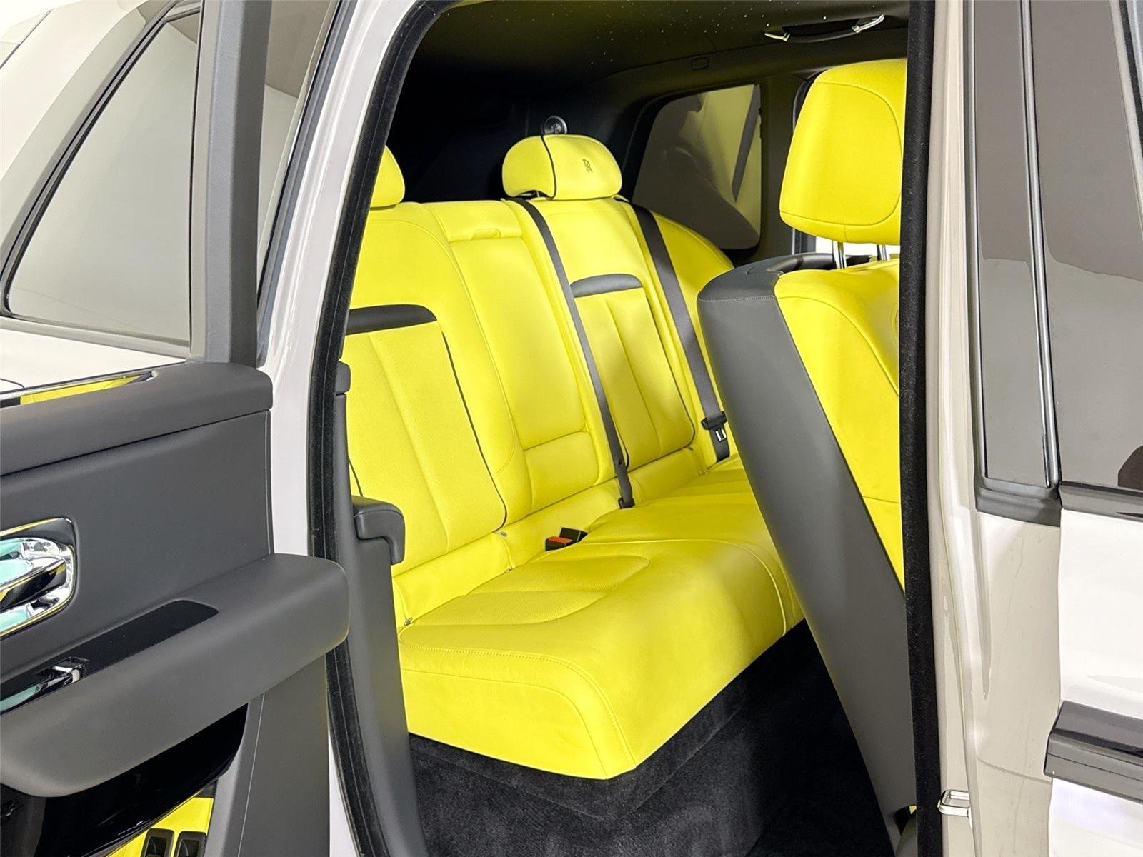 2022 Rolls Royce Cullinan RR31 photo 26