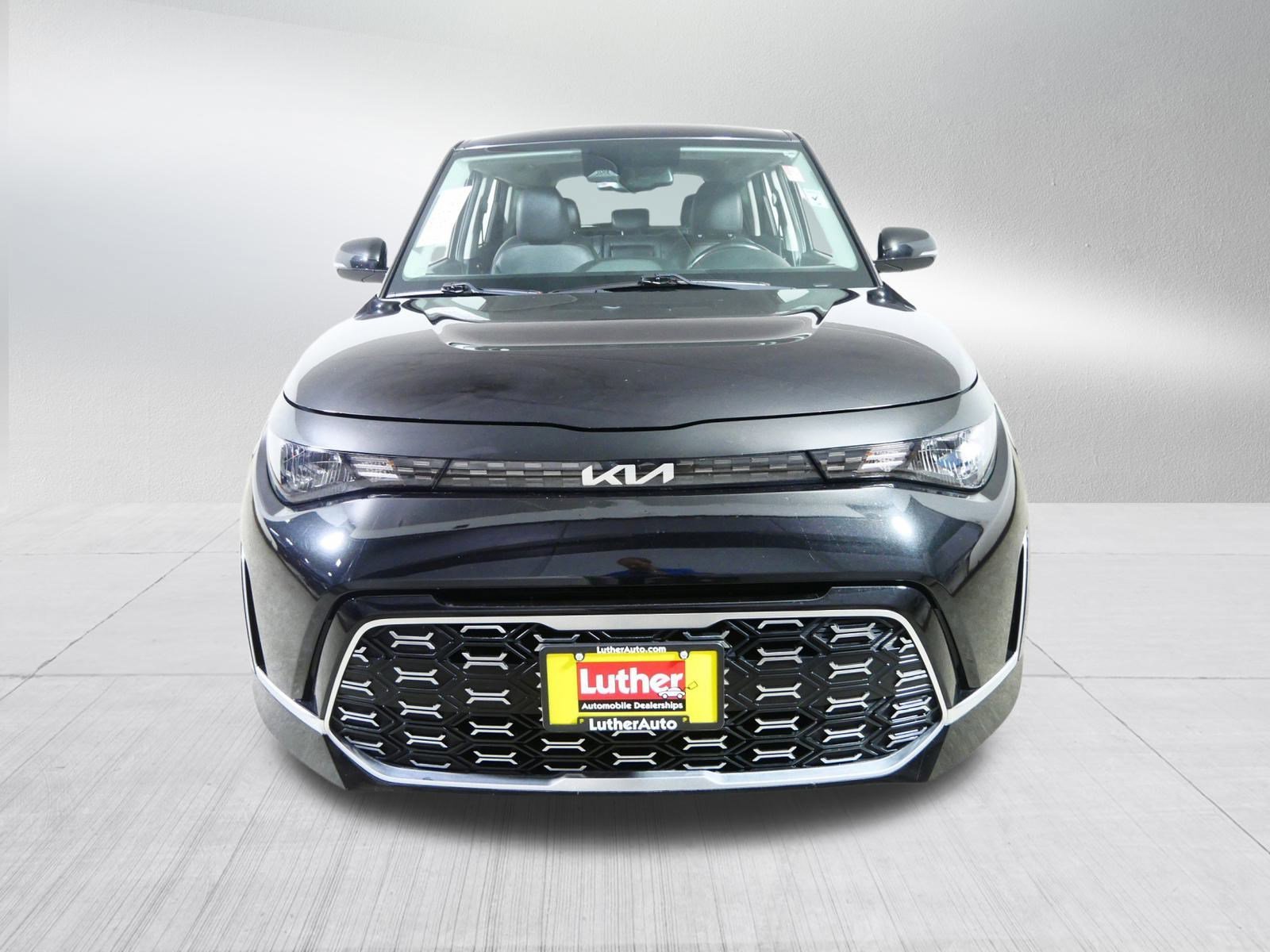 2023 Kia Soul GT-Line photo 2