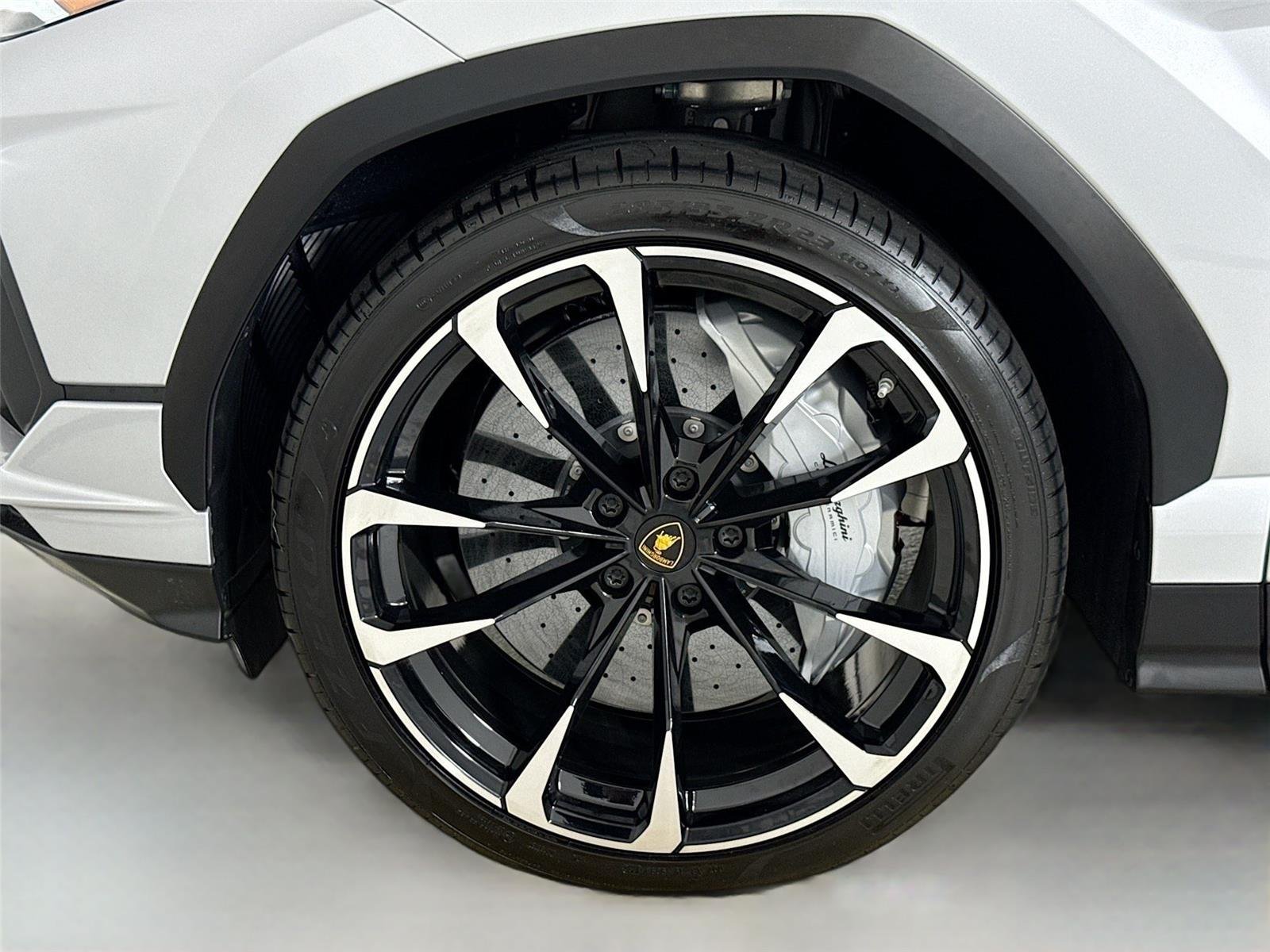 2024 Lamborghini Urus S photo 34