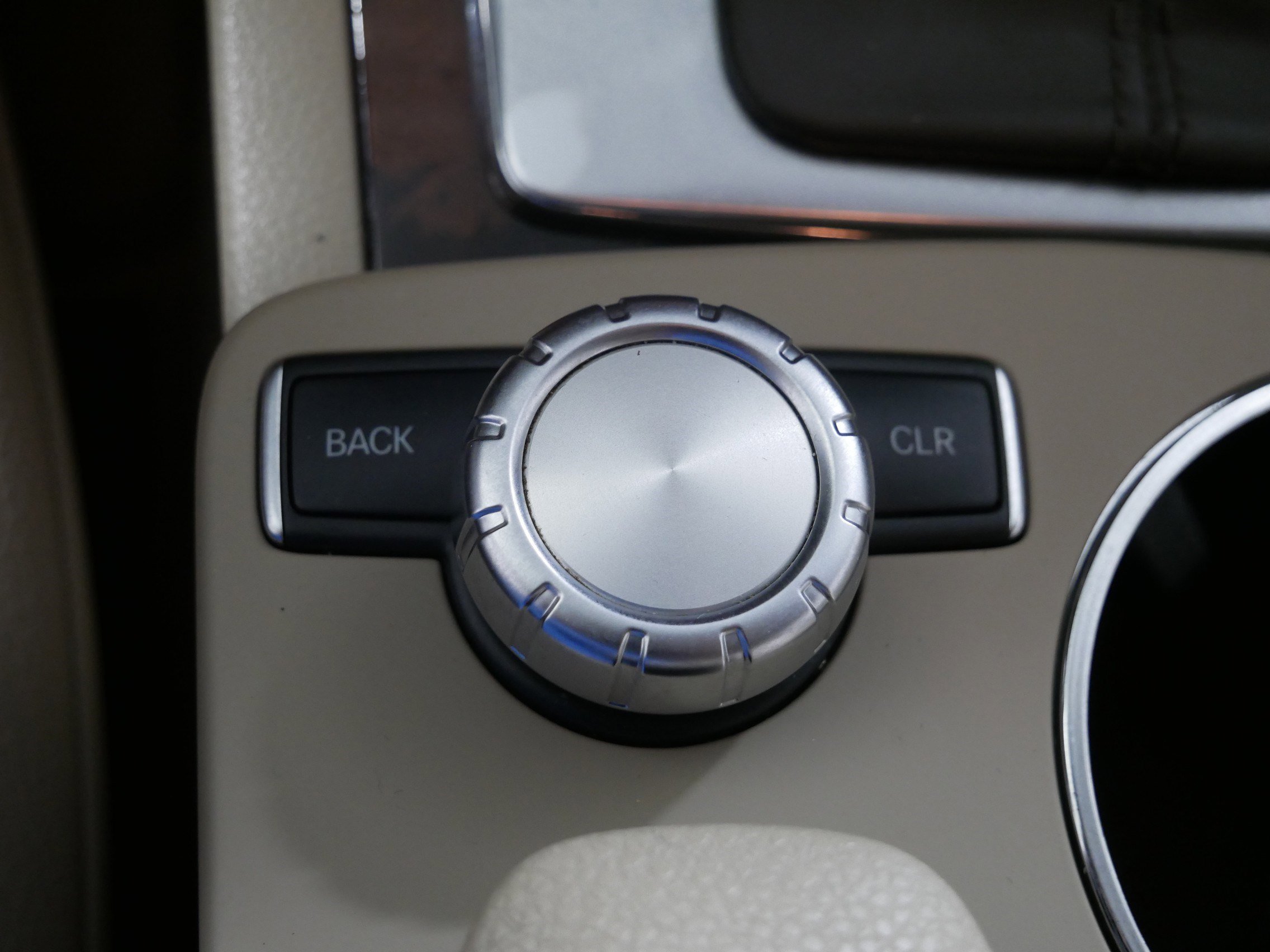 2012 Mercedes Benz C 300 Luxury photo 23
