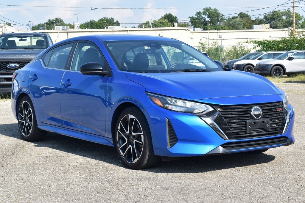 2024 Nissan Sentra SR photo 3