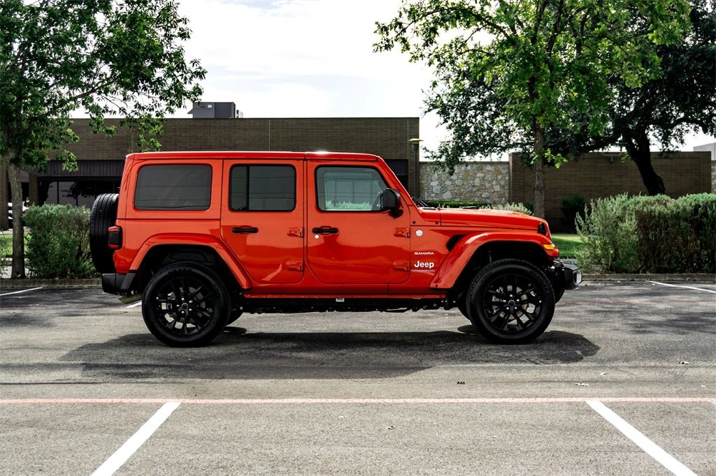 2024 Jeep Wrangler Sahara 4xe photo 4