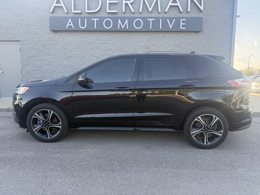 2019 Ford Edge ST photo 2