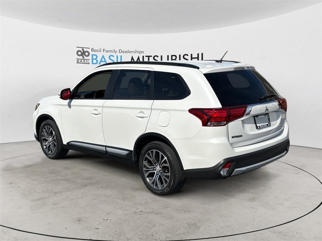 2016 Mitsubishi Outlander SEL photo 3