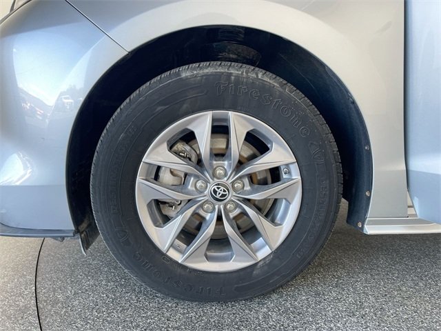 2023 Toyota Sienna XLE photo 47