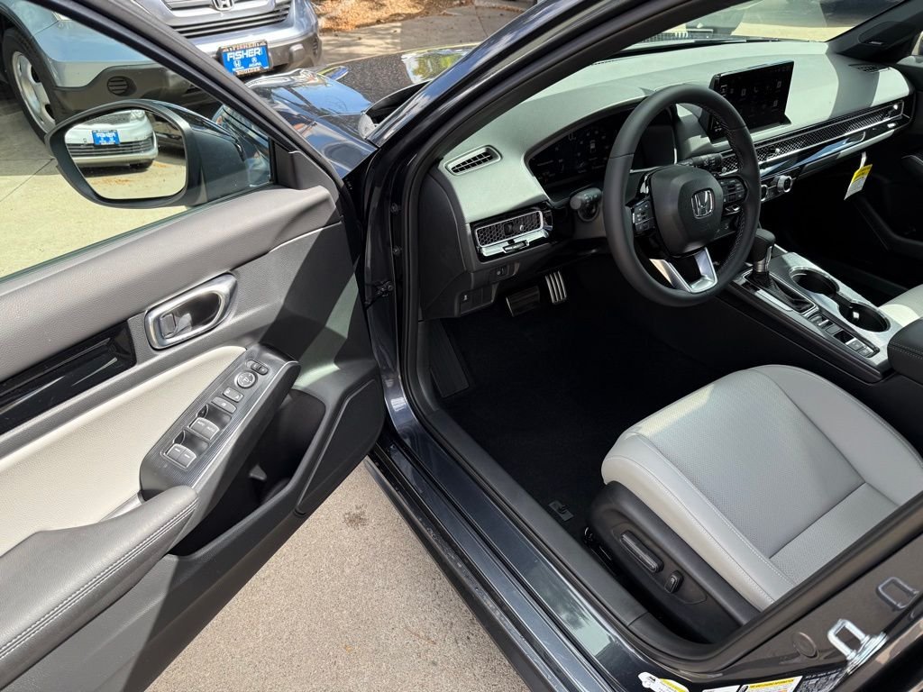 2026 Honda Civic Hybrid Sport Touring photo 9