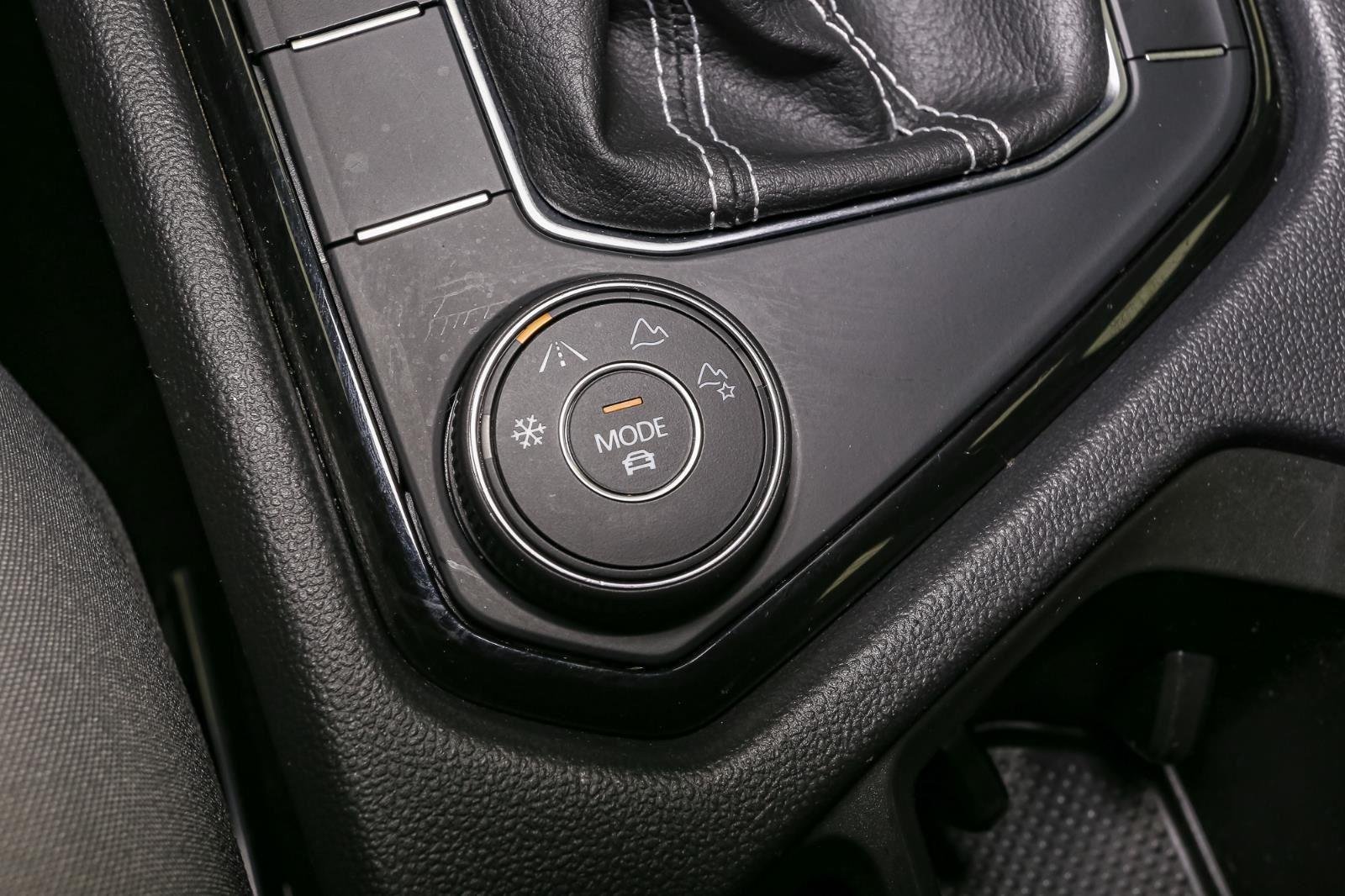 2023 Volkswagen Taos S photo 24