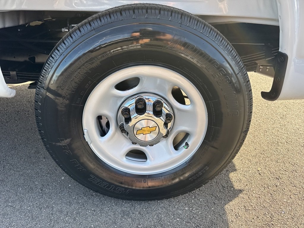 2025 Chevrolet Express 3500 Work Van photo 25