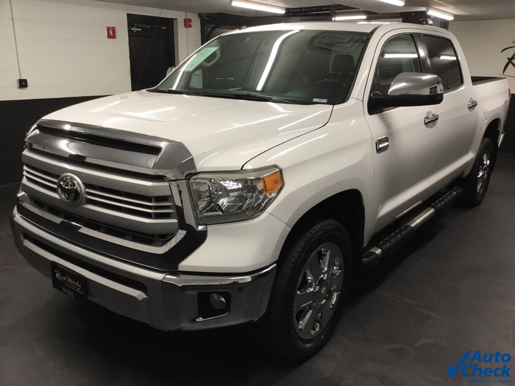 2014 Toyota Tundra Platinum photo 2