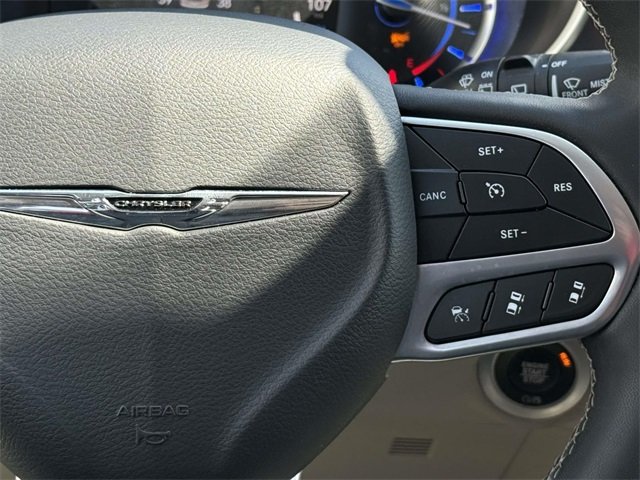 2023 Chrysler Pacifica Hybrid Touring L photo 21