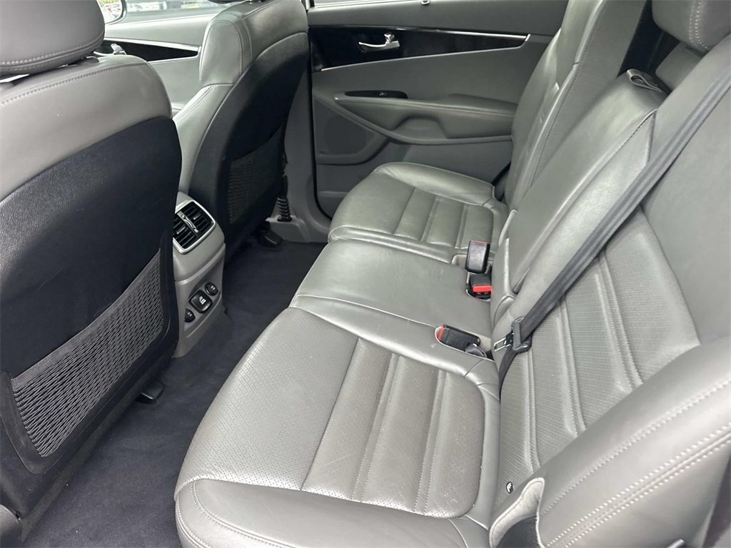 2016 Kia Sorento EX photo 13