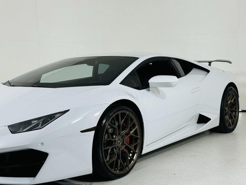 2019 Lamborghini Huracan photo 16