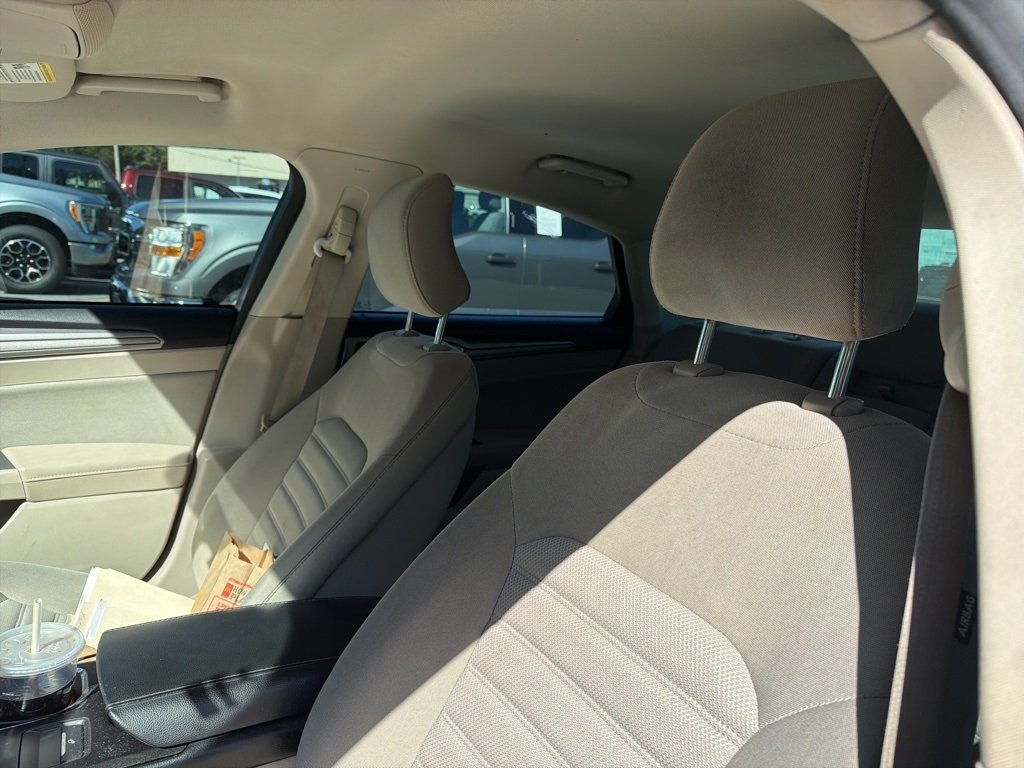 2018 Ford Fusion SE photo 6