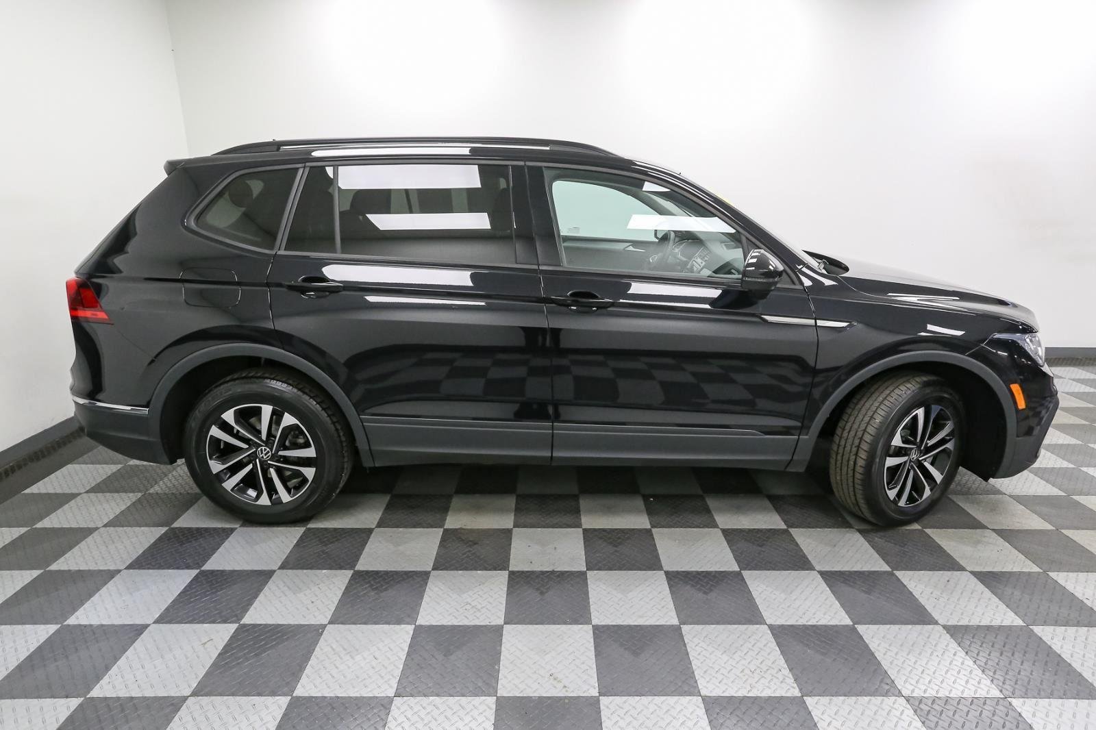 2024 Volkswagen Tiguan S photo 3