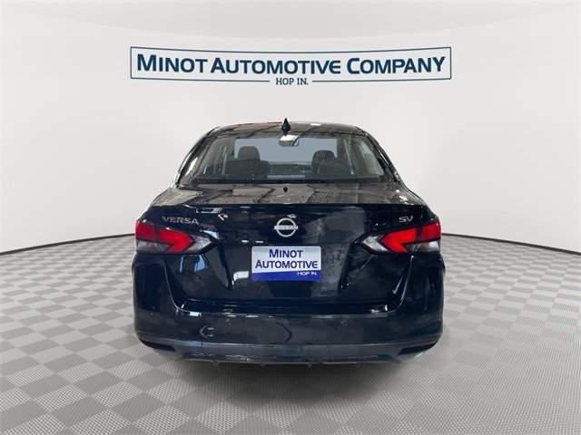 2023 Nissan Versa 1.6 SV photo 7