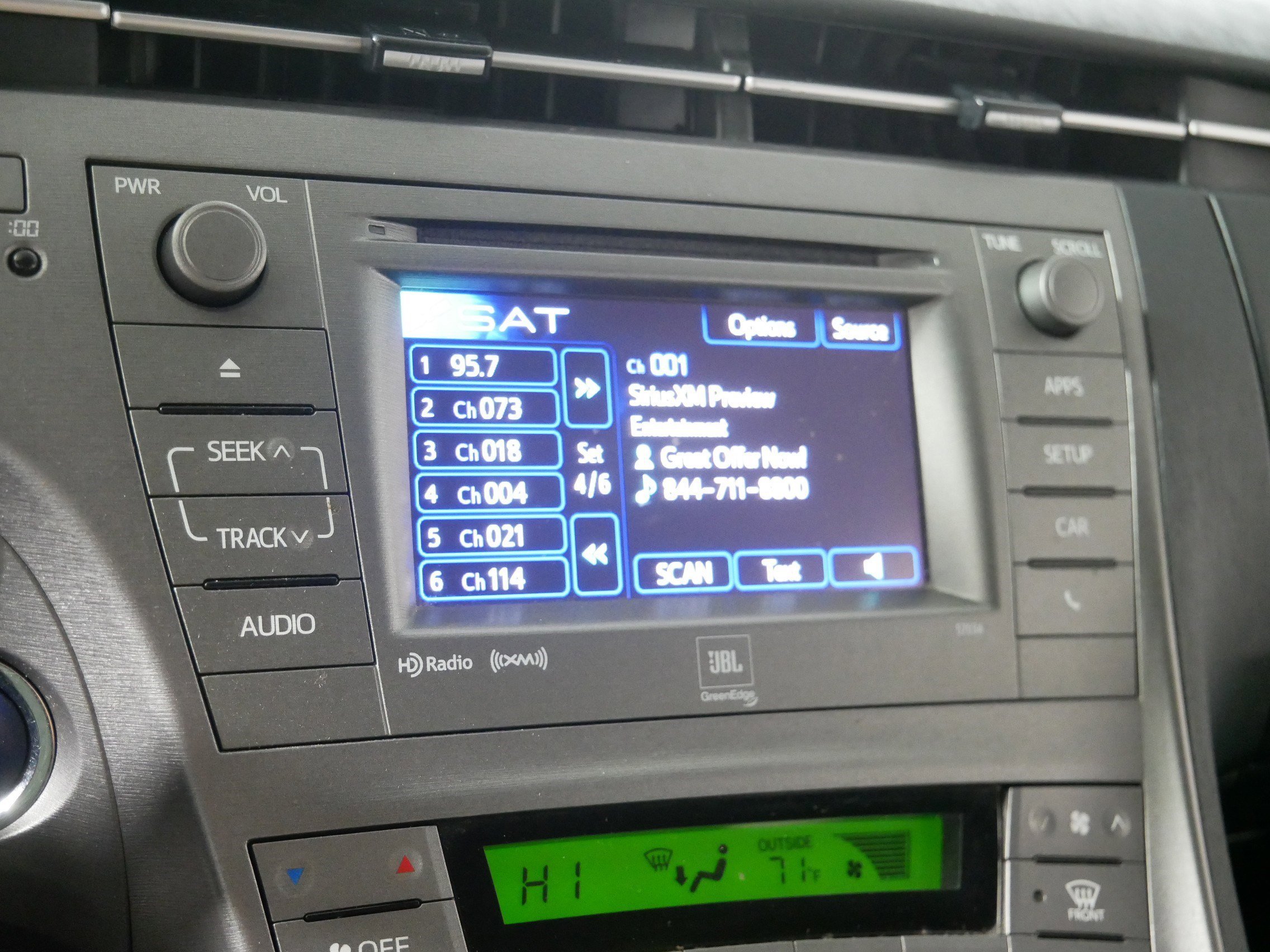 2015 Toyota Prius Five photo 21
