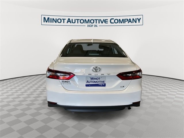 2023 Toyota Camry LE photo 7