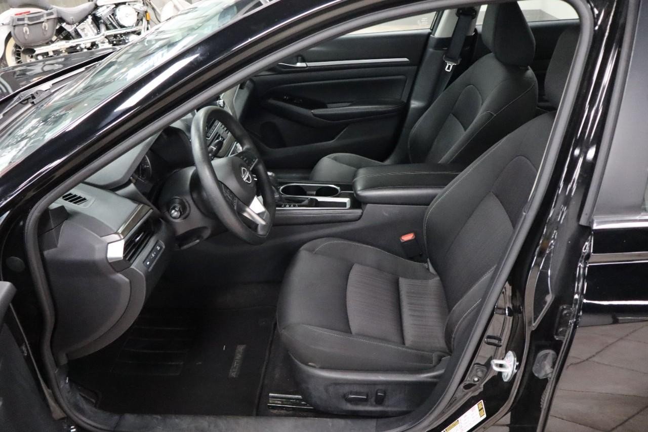 2023 Nissan Altima 2.5 SV photo 9