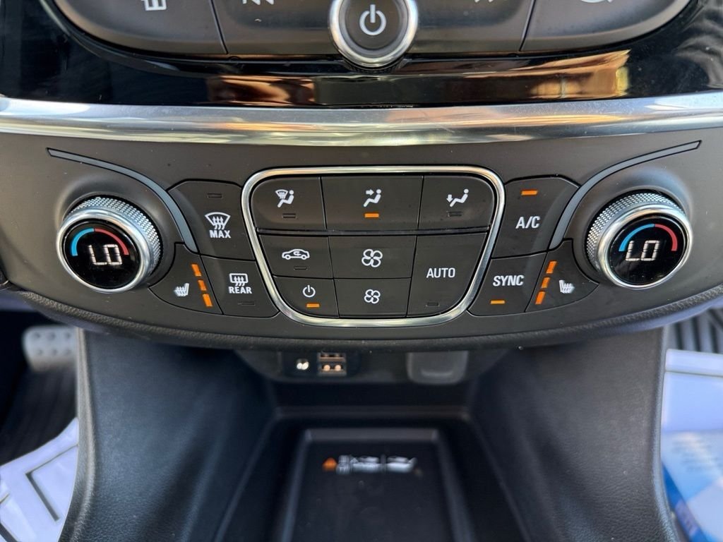 2023 Chevrolet Traverse Leather photo 21