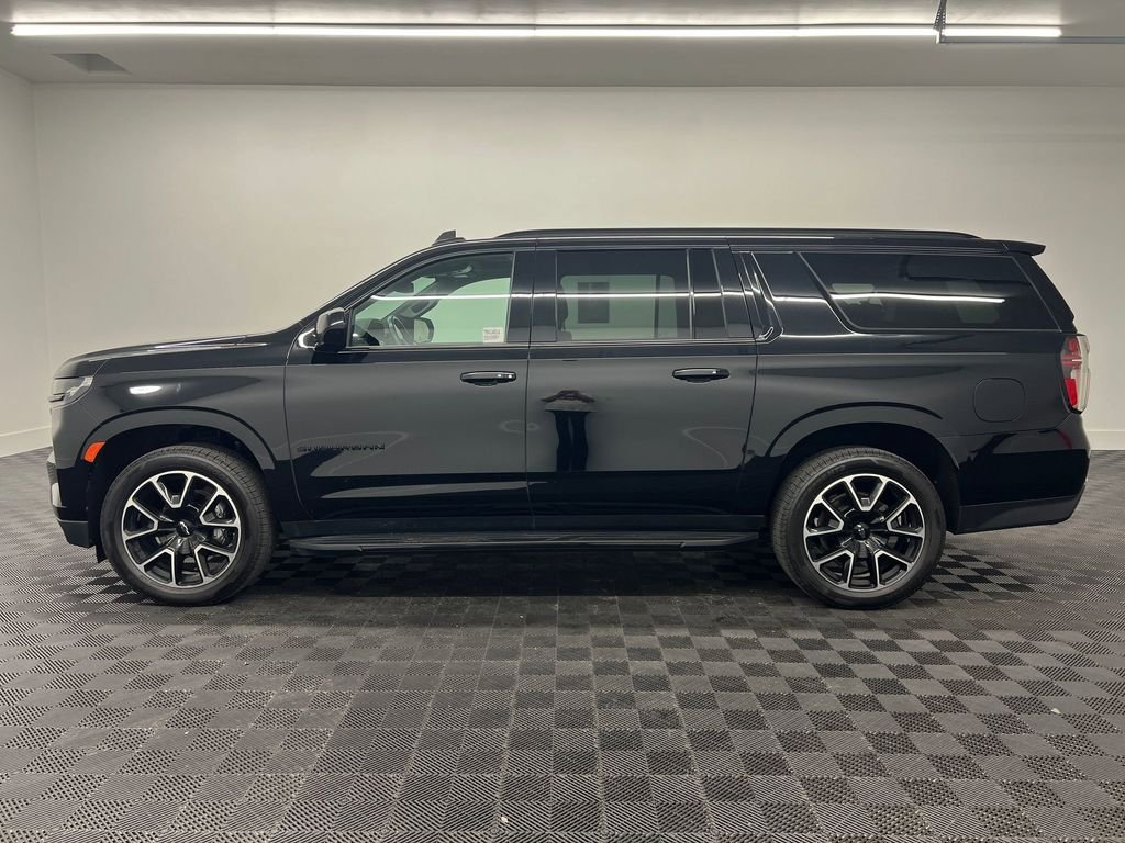 2021 Chevrolet Suburban 1500 RST photo 2